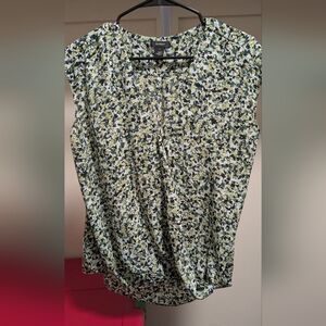 Halogen Green and White Floral Blouse